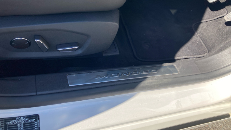 Ford Mondeo 2.0 EcoBoost Titanium 5dr Auto Petrol Estate